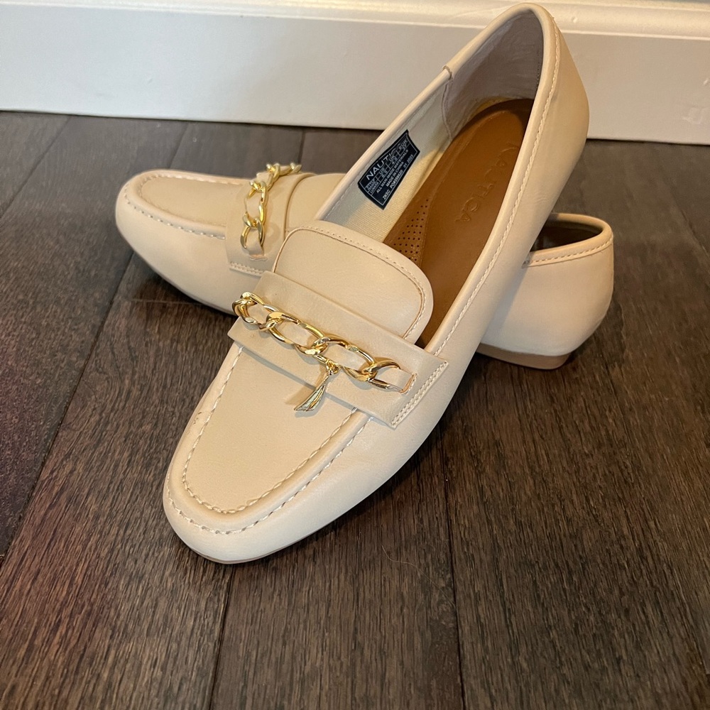 Nautica Flats. New never worn. Size 6.5 womens